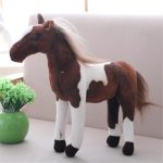 peluche cheval marron