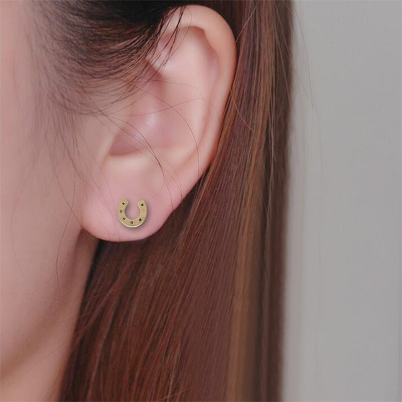 Boucle d'oreille cheval couleur or – Image 4