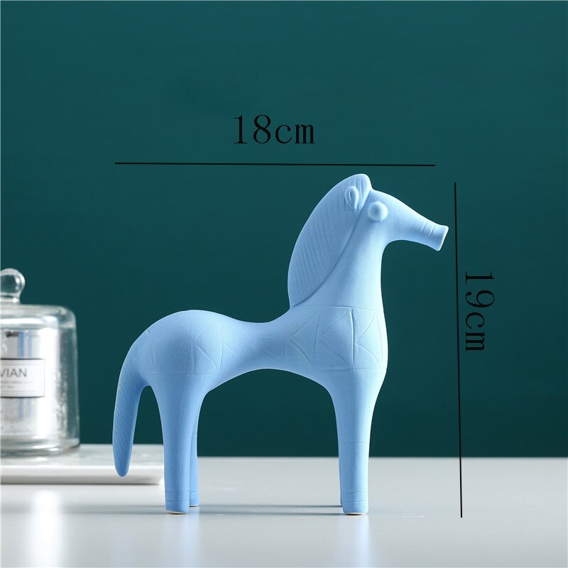 Statue Cheval abstrait coloré – Image 14